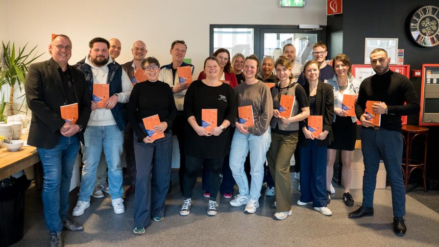 Uitreiking praktijkbundel Jongerenwerk en armoede