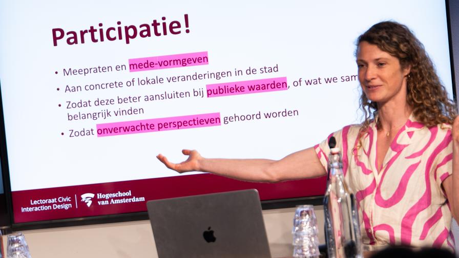 Tessa presenteert over participatie