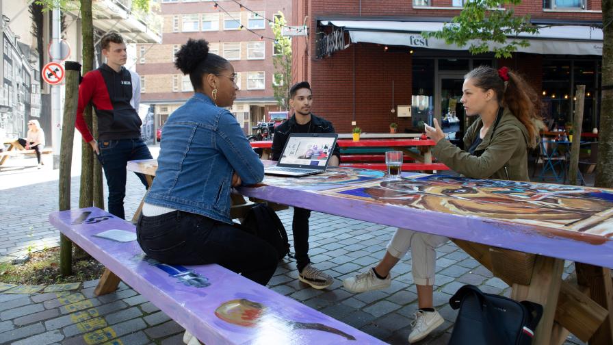 groepje-studenten-voltijd-amstelcampus-hva-2020.jpeg