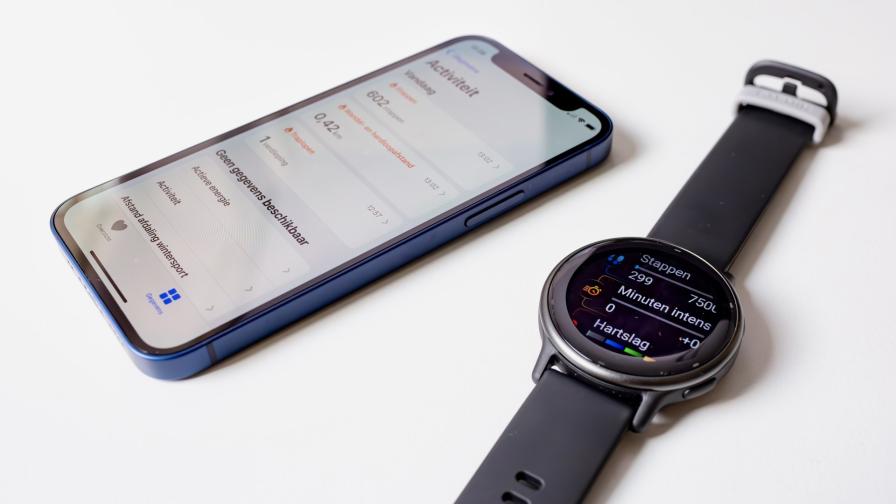 nfi-smartphone-en-smartwatch.jpg