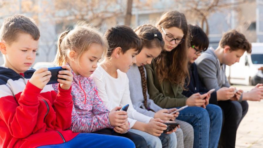 kinderen_telefoons_shutterstock.jpg
