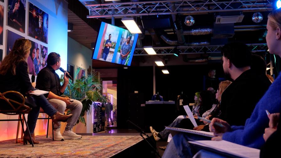 interviews-dataworkers_event-floor_ad-smp_foto-maartje-moerbeek.jpg