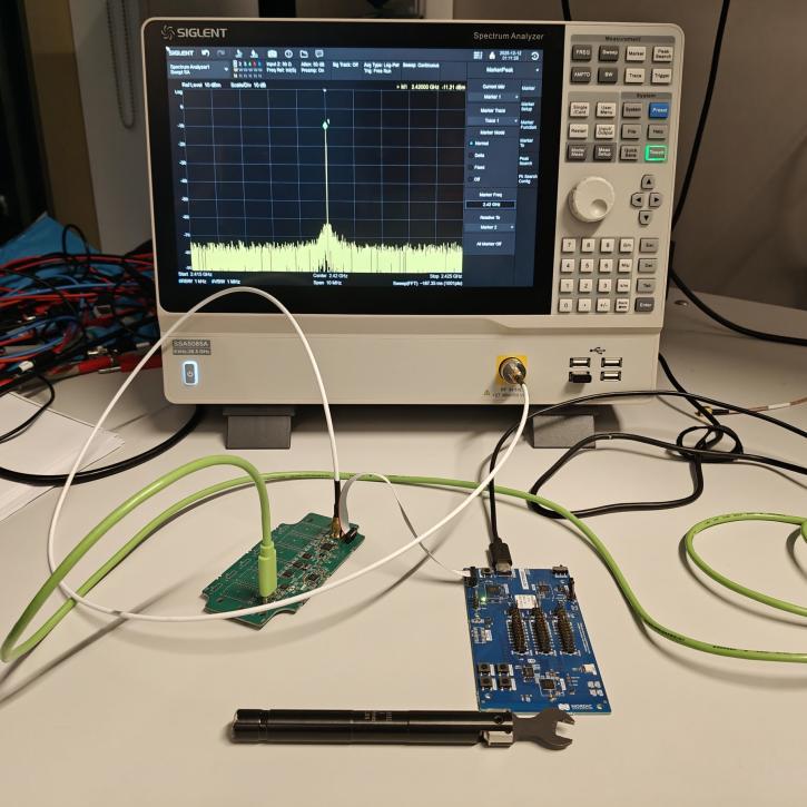 Main board van het draadloze platform dat de studenten ontwikkelden