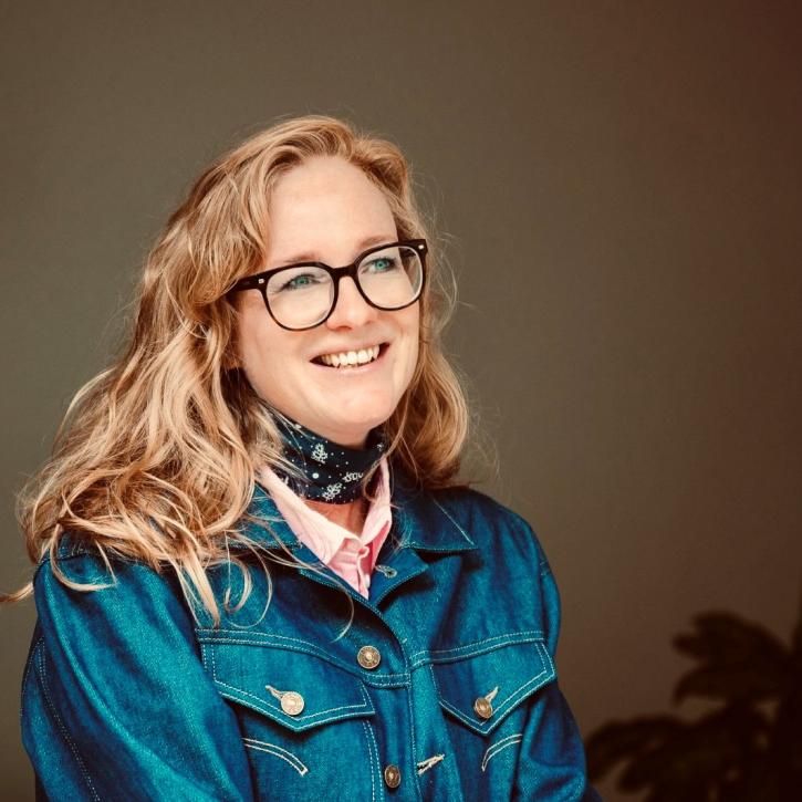 afbeelding portret Hanneke Velthuijzen, docent pedagogiekopleiding HvA