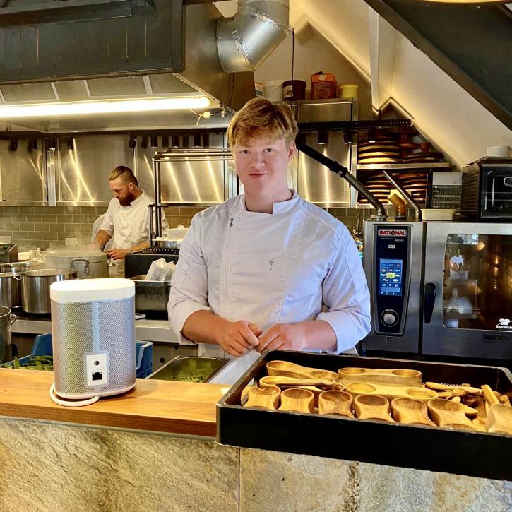 student-teun-in-keuken-.jpg