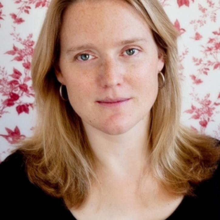 auteursportret-louise-elffers-aup-kleur-crop.jpg