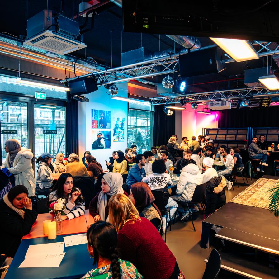 Taalcafé bij FLOOR
