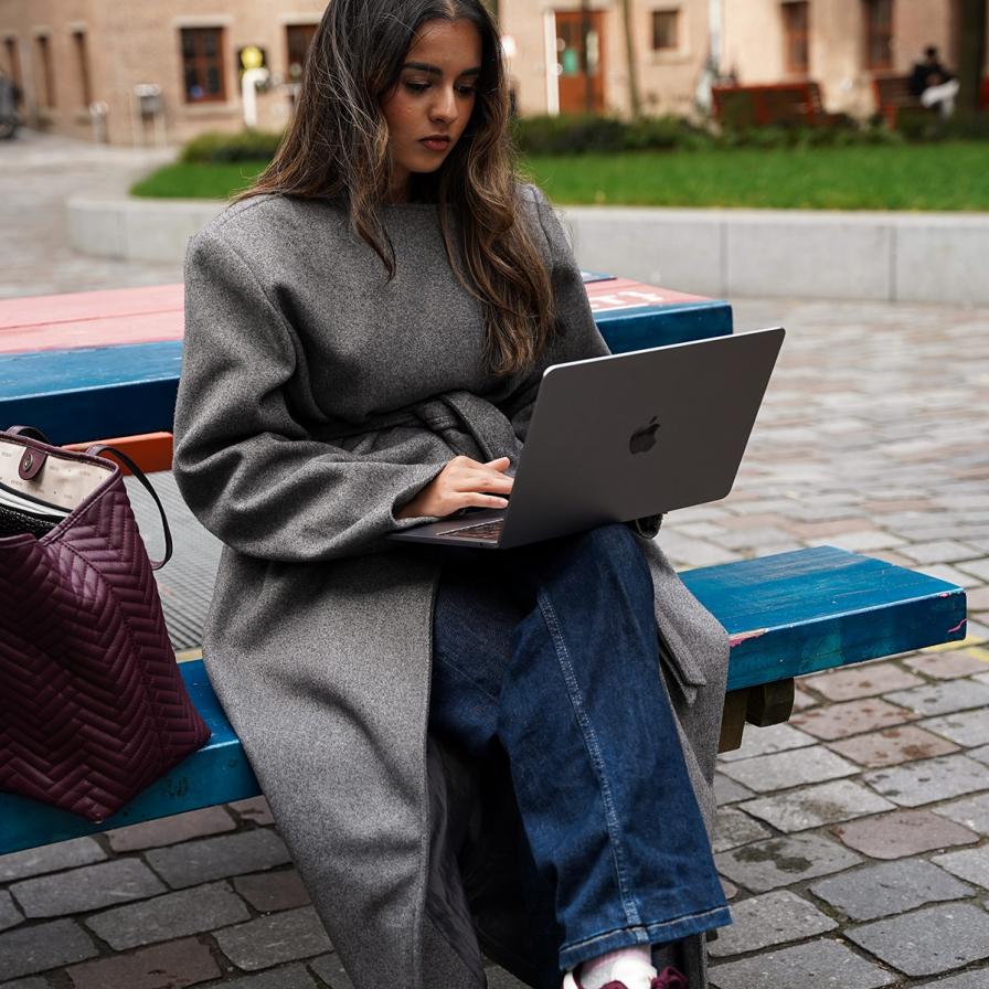 Student met laptop