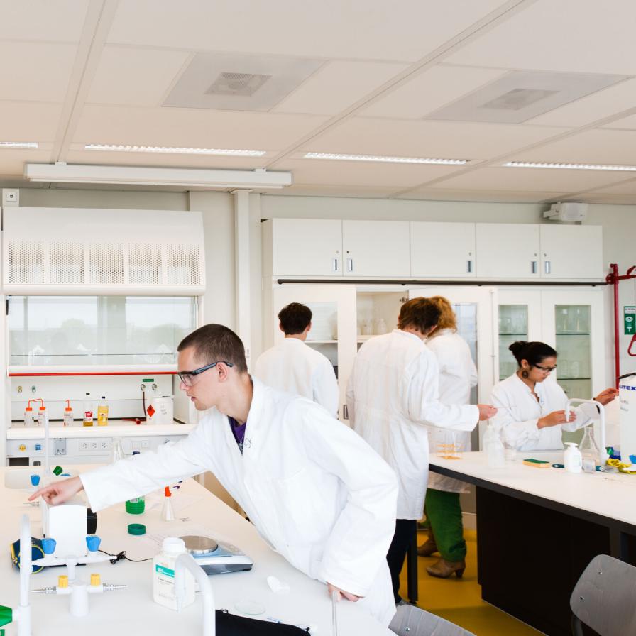 leraar-scheikunde-3.jpg
