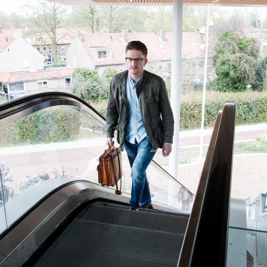 werken-en-studeren-roltrap-deelijd-portrait.jpg
