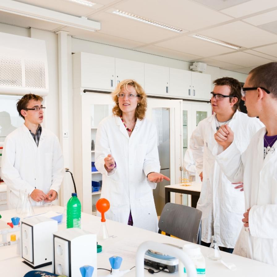 leraar-scheikunde-2.jpg