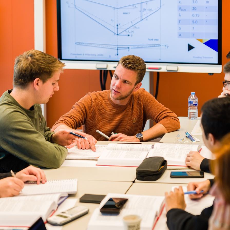 doorstuderen-avi.jpg
