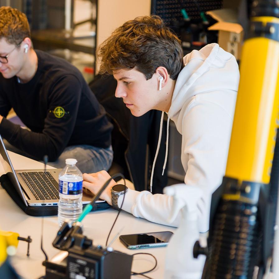 doorstuderen-elektrotechniek.jpg