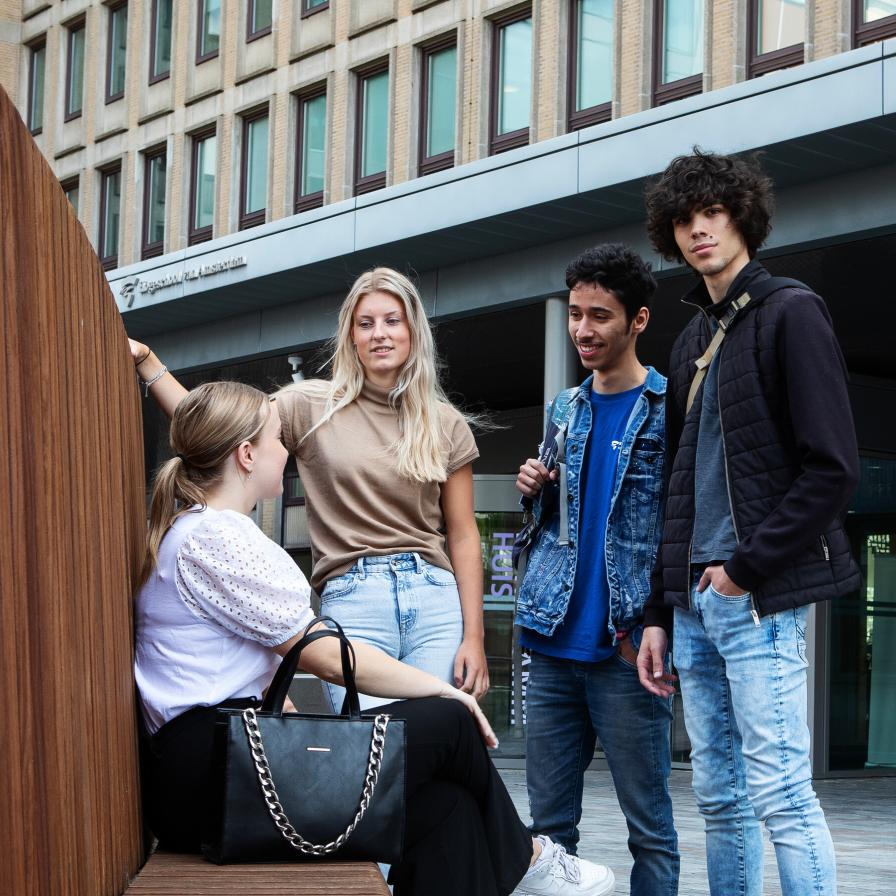groep-studenten-kshof-l.jpg