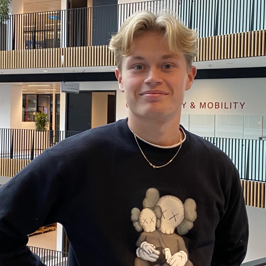 demian-1-be_flex.jpg