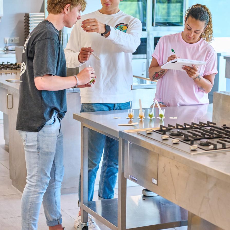 studenten-voeding-in-keuken.jpg