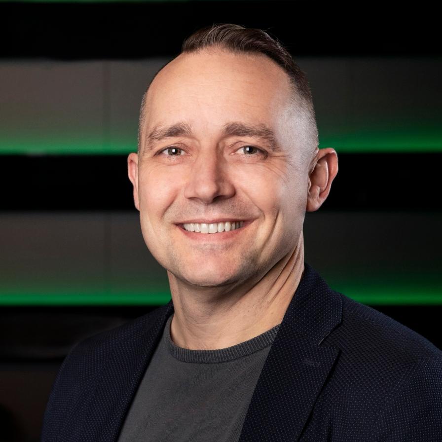 ivar-timmer-wolters_kluwer-hr-pasfoto_crop.jpg