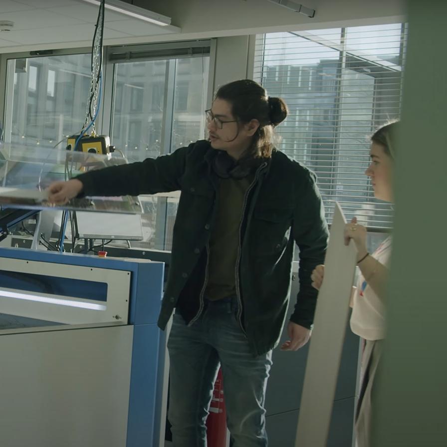 Bekijk de promo video van het Makerslab