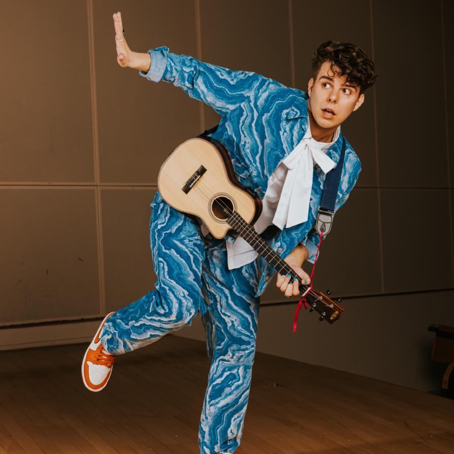 hva-got-talent_portrait_gavin-glittermoe.jpg