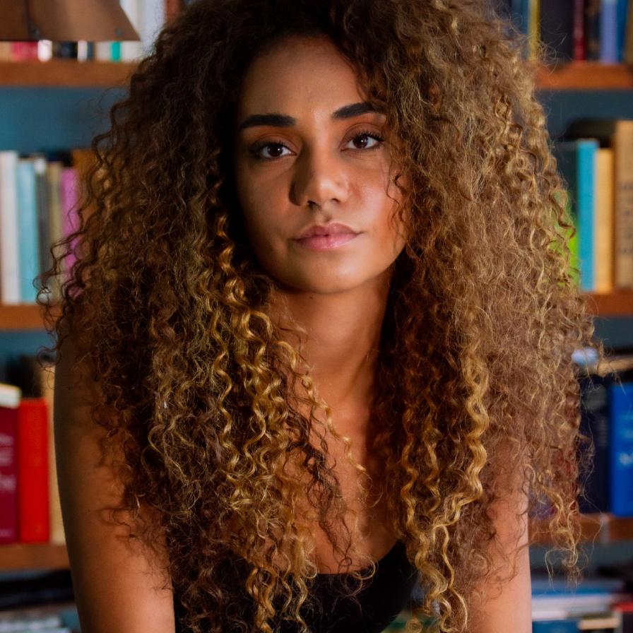dhena-florance_potrait.jpg