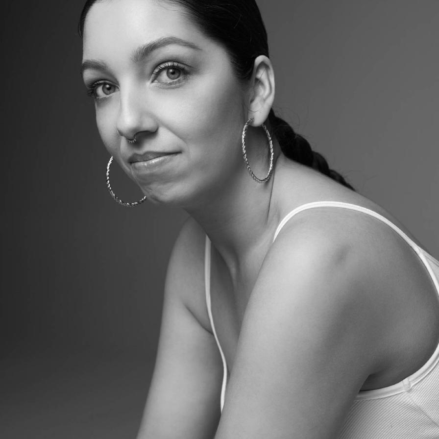 extremisten-aan-de-top_portrait_devika.jpg