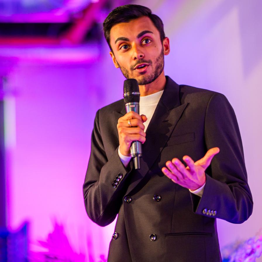 anil-pandey_portrait.jpg