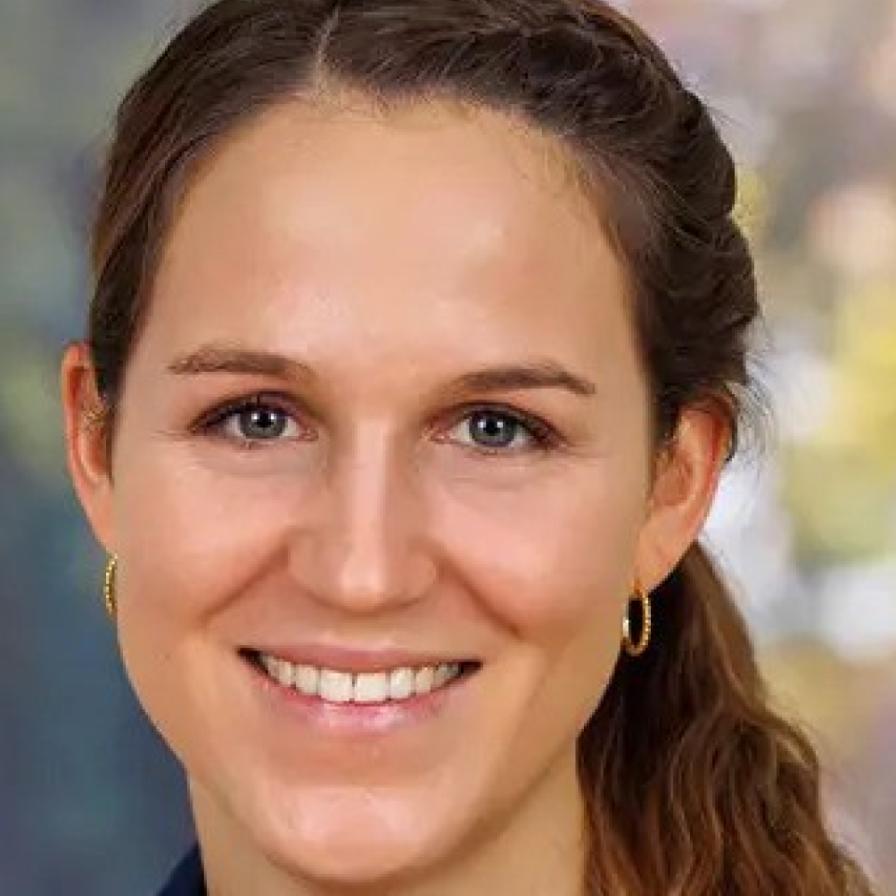 aline-burkart.jpg