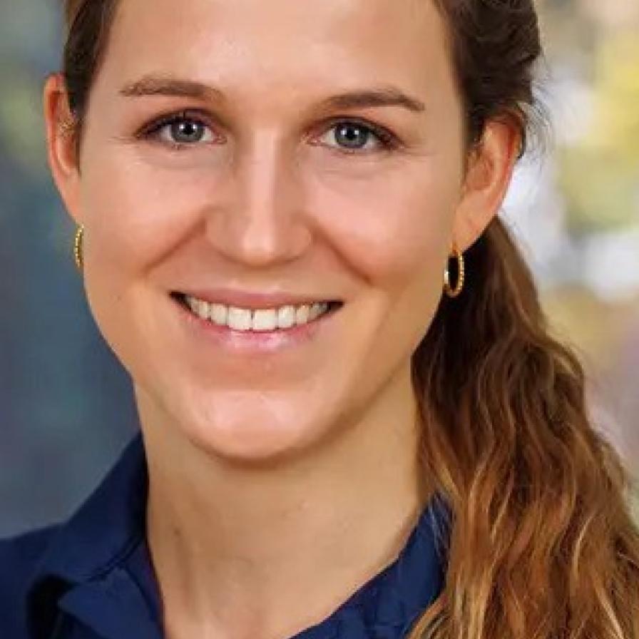 aline-burkart.jpg